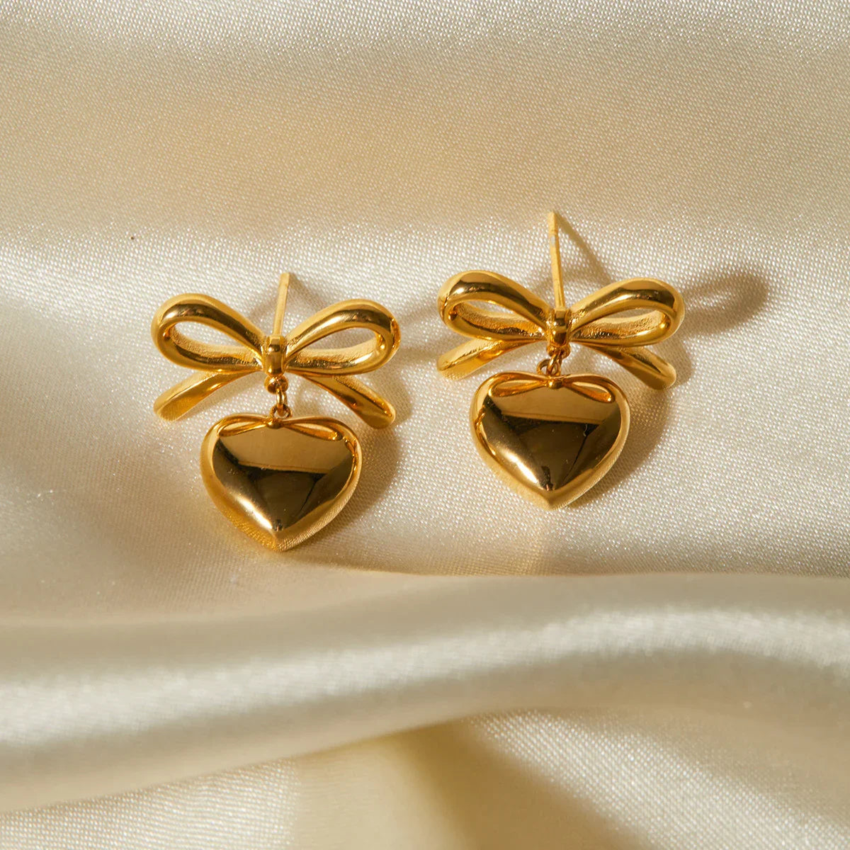 [GALE]Rowanne French Knot Gold Heart Earrings