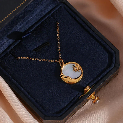[GALE]Evangeline Lunar Gold Necklace