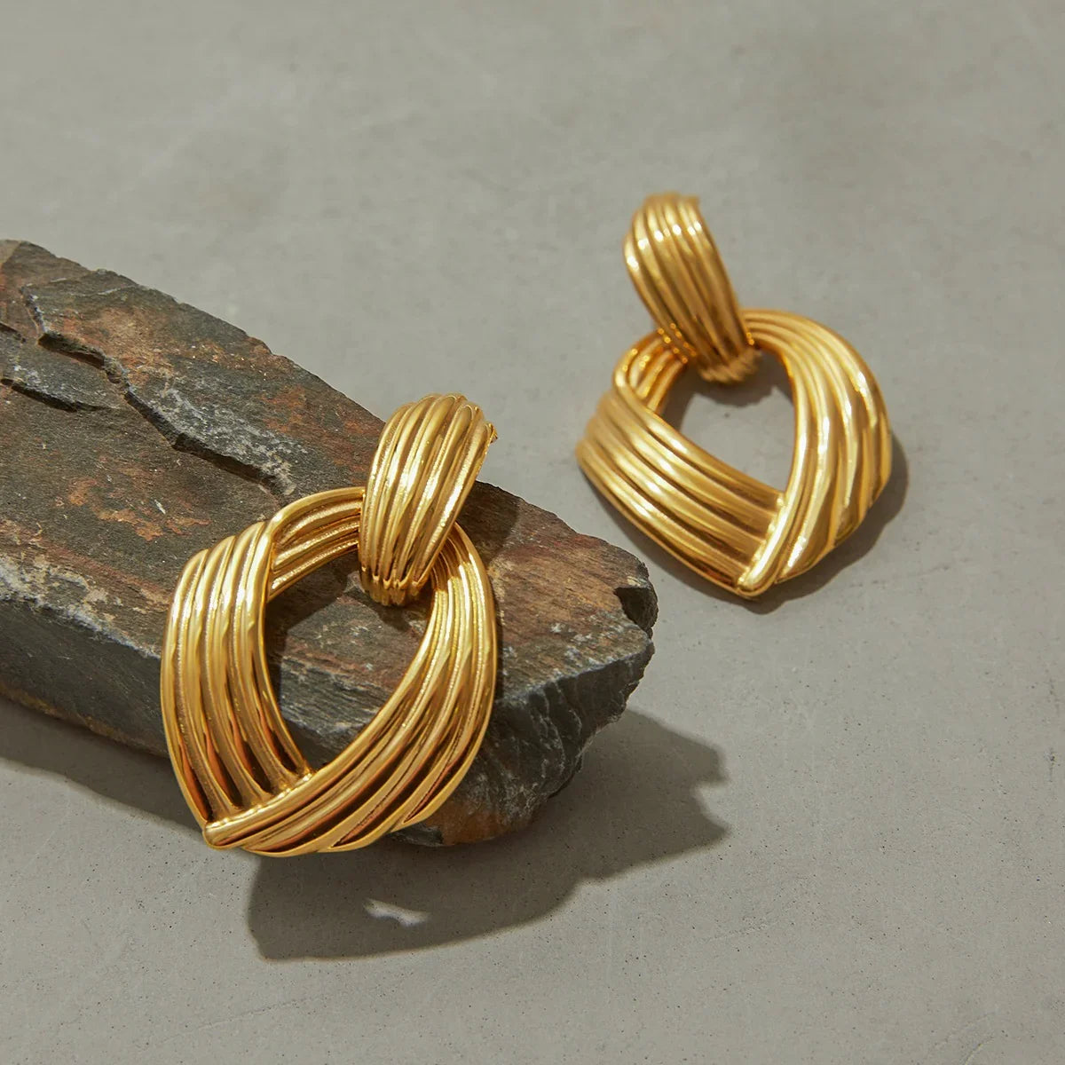 [GALE]Selma Gold Knot Earrings
