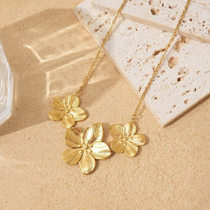 [GALE]Millie Gold Flower Necklace