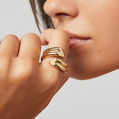[GALE]Tara Heart Twist Gold Ring