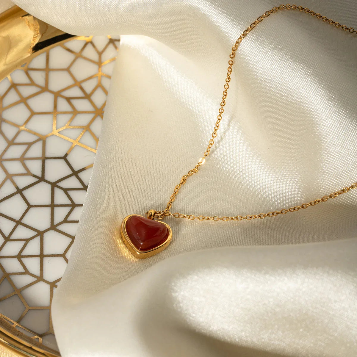 [GALE]Cecily Gold Heart Necklace