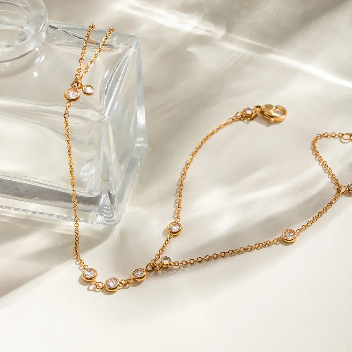 [GALE]Elina Diamond Hand Chain