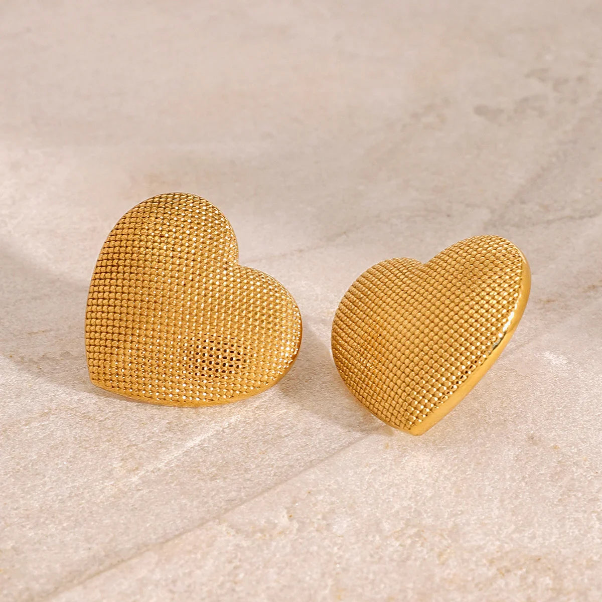 [GALE]Cecelia Textured Heart Earrings