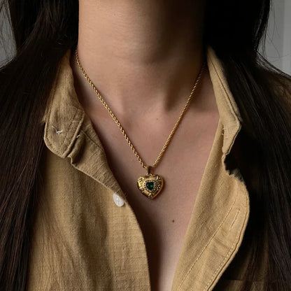 [GALE]Caelus Gold Heart Necklace