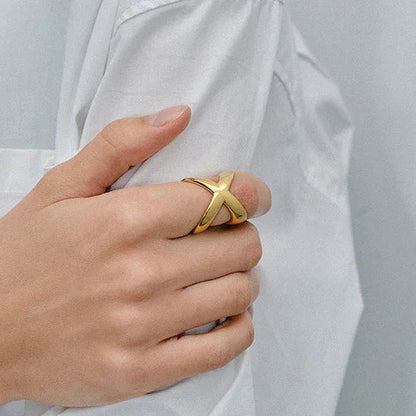 [GALE]Carolyn Gold Cross Ring