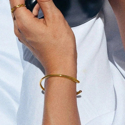 [GALE]Ara Gold Bangle