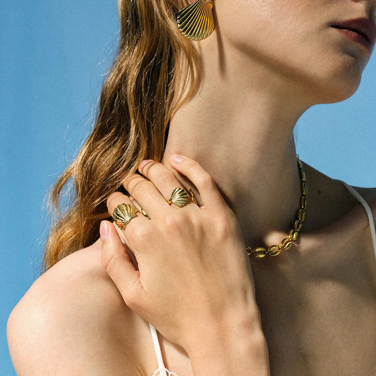 [GALE]Nicole Seashell Gold Earrings