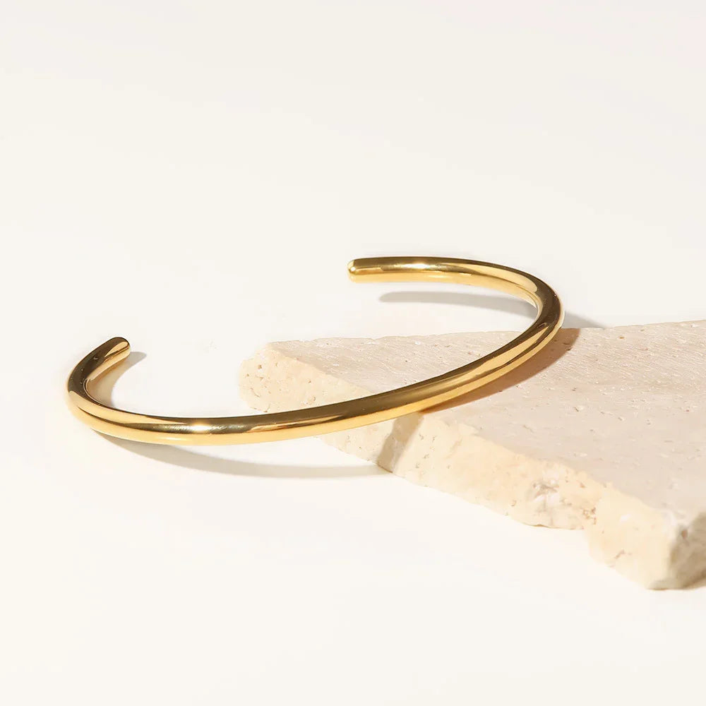 [GALE]Ara Gold Bangle