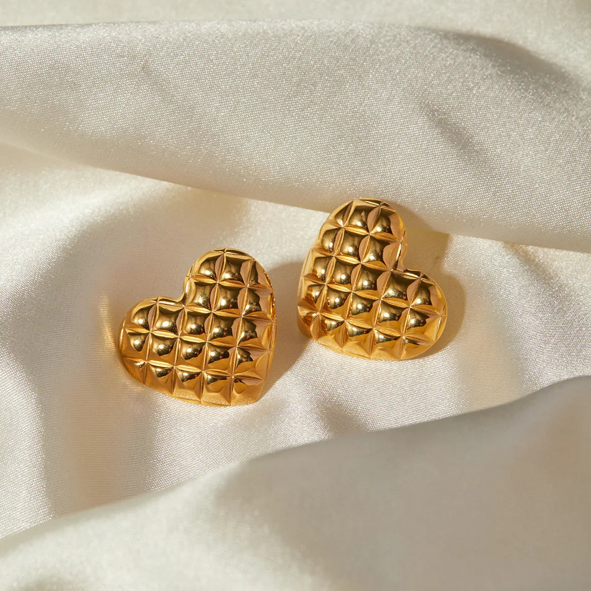 [GALE]Irina Gold Heart Earrings