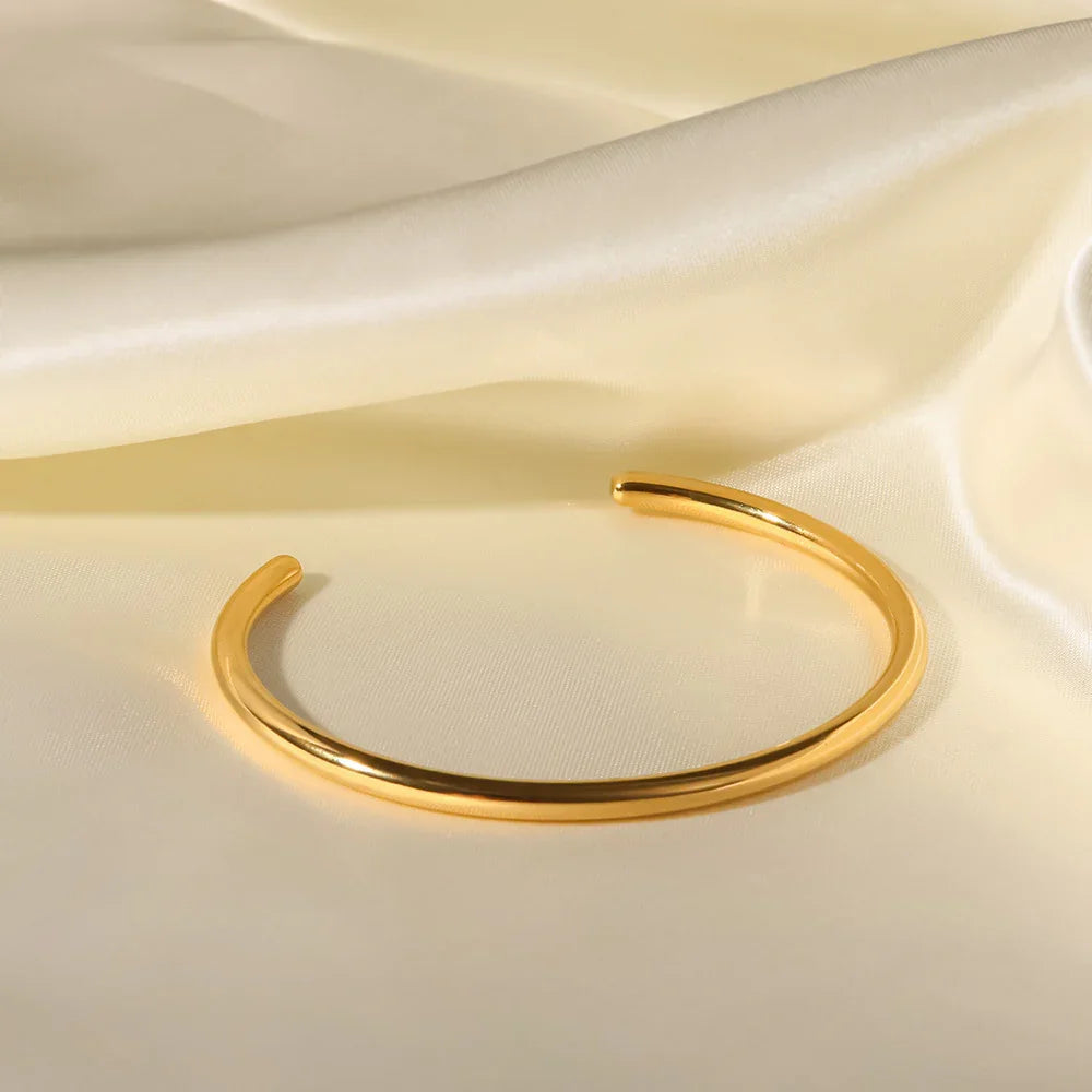 [GALE]Ara Gold Bangle