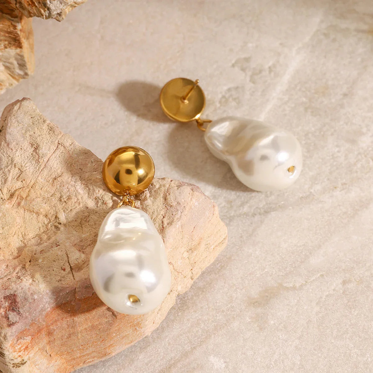 [GALE]Ariana Chunky Pearl Drop Earrings