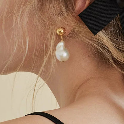 [GALE]Ariana Chunky Pearl Drop Earrings