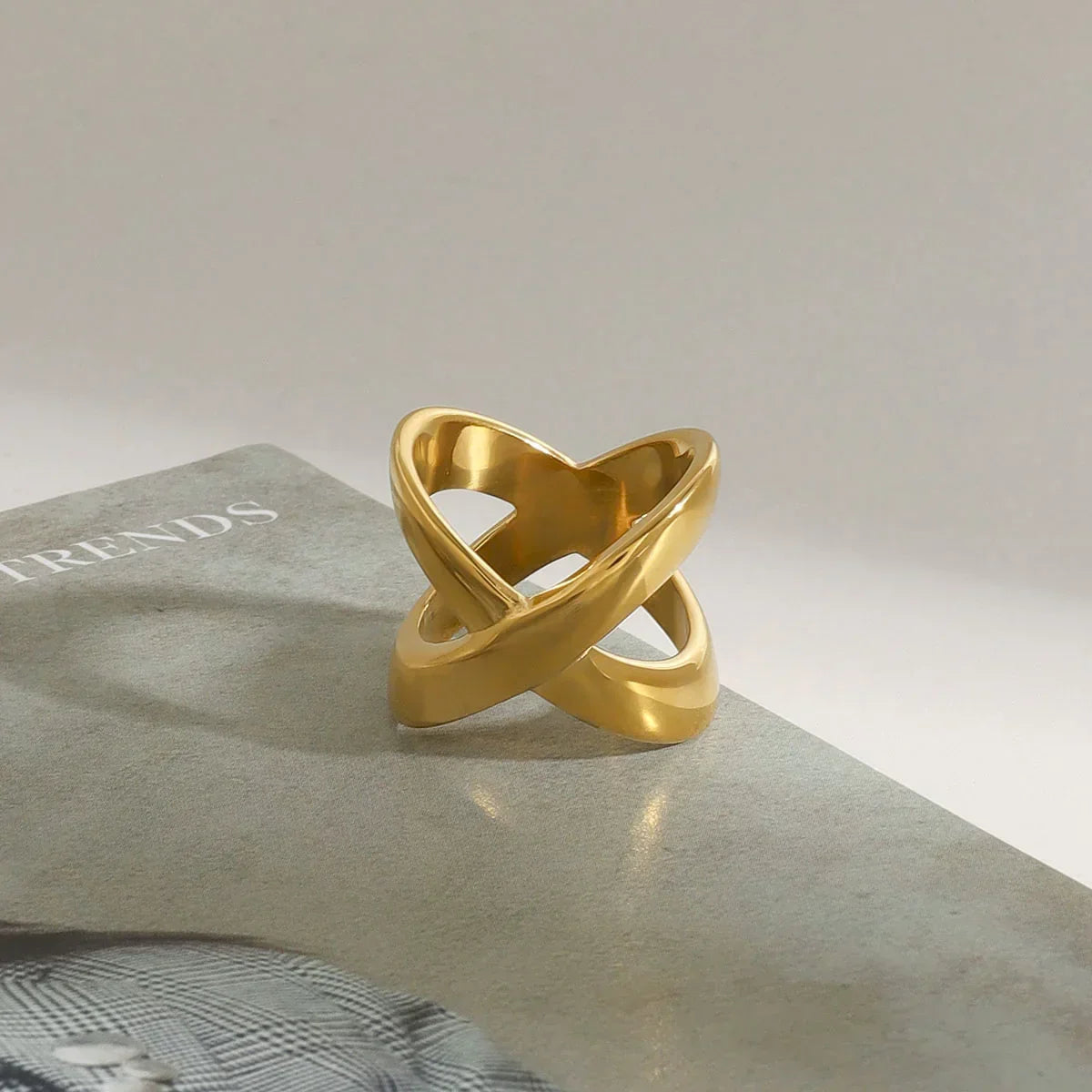 [GALE]Carolyn Gold Cross Ring
