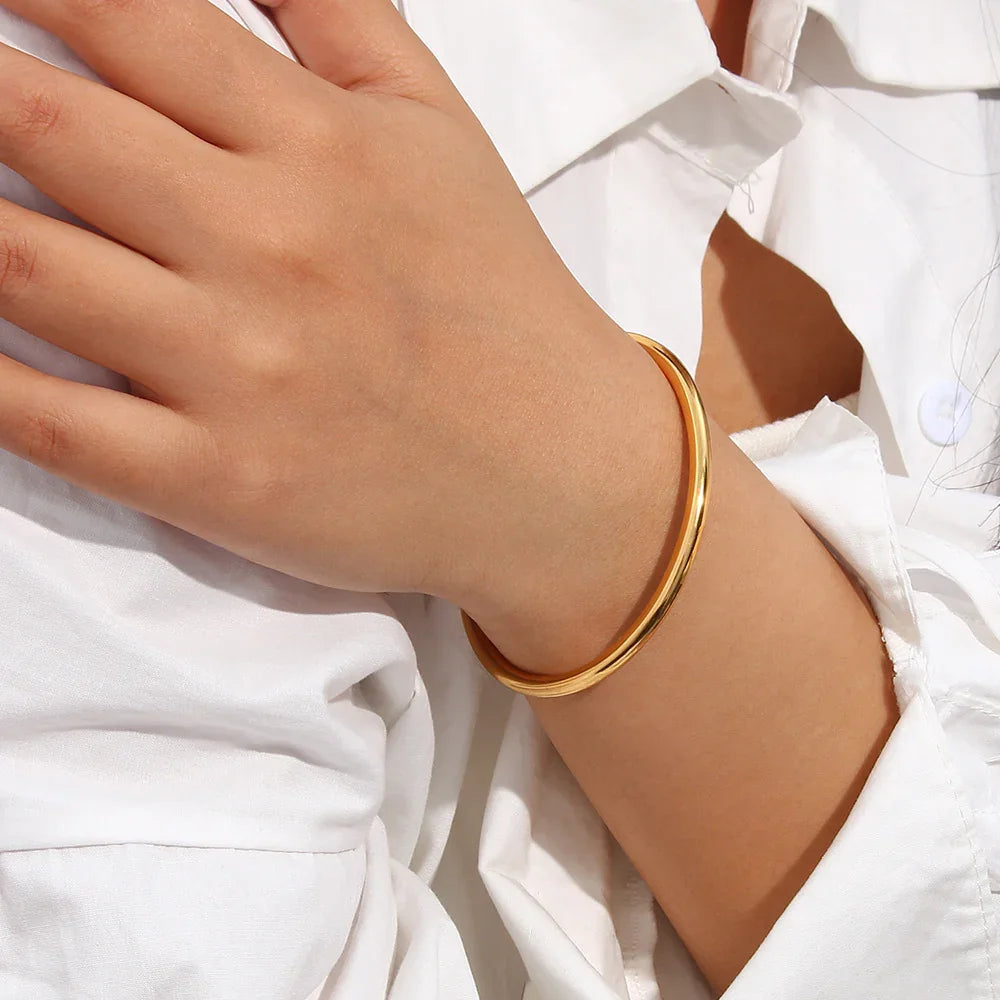[GALE]Ara Gold Bangle