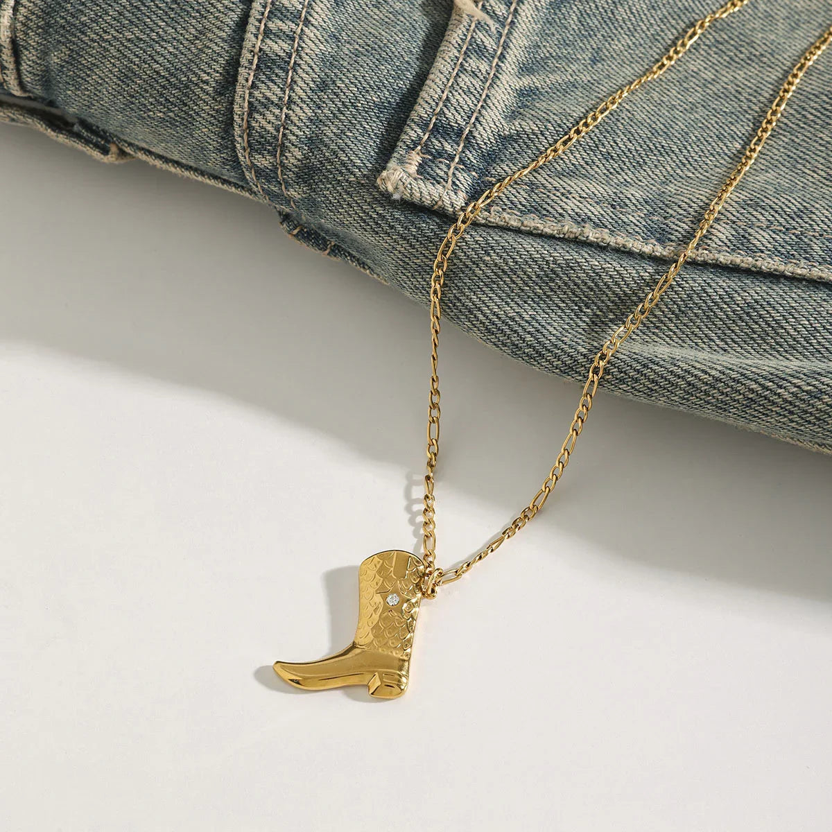 [GALE]Makayla Gold Boot Pendant