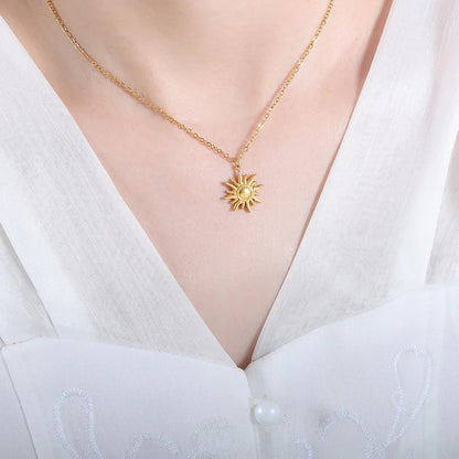 [GALE]Eliora Gold Sun Necklace