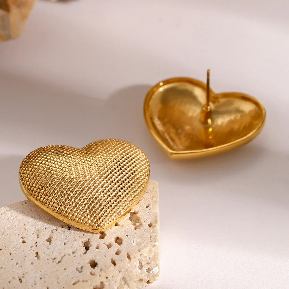 [GALE]Cecelia Textured Heart Earrings