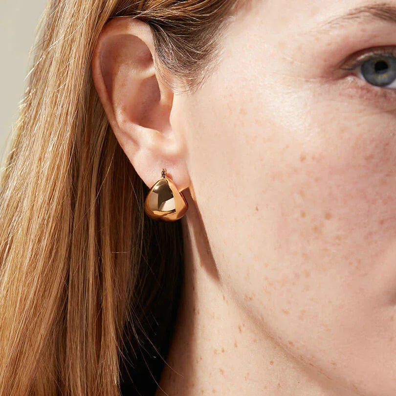 [GALE]Sunna Gold Huggie Earrings