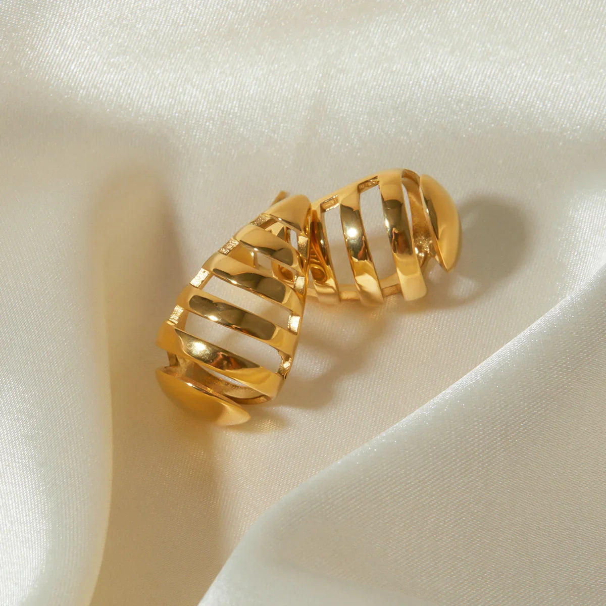 [GALE]Katrin Drop Gold Earrings