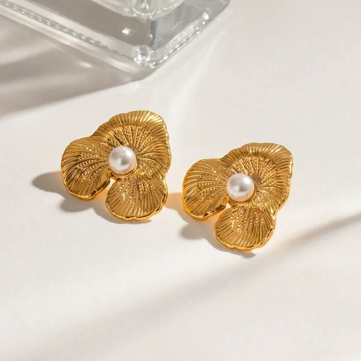 [GALE]Klara Floral Pearl Earrings