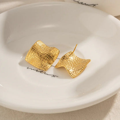 [GALE]Celestina Creased Gold Sheet Earrings
