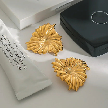 [GALE]Rafaela Sculpted Petal Gold Earrings