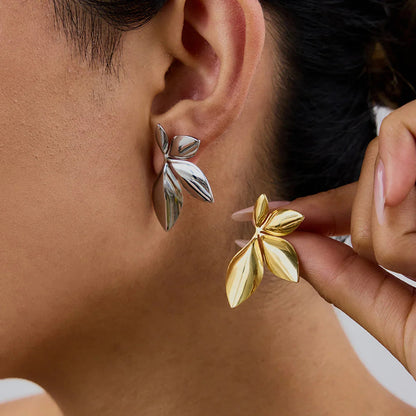 [GALE]Velle Gold Petal Earrings