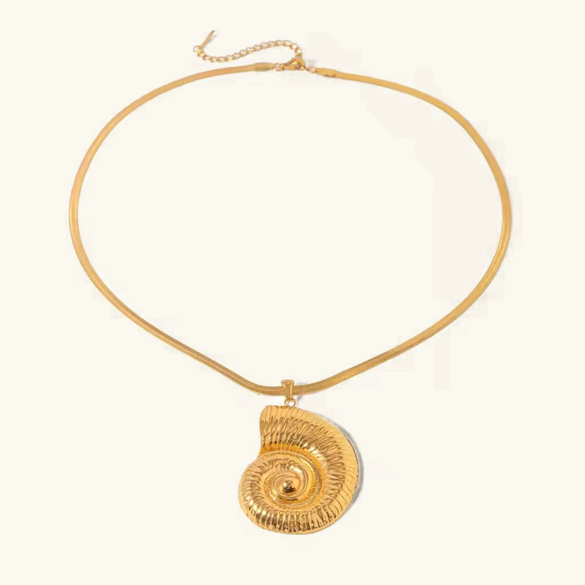 [GALE]Cascadia Nautilus Gold Necklace