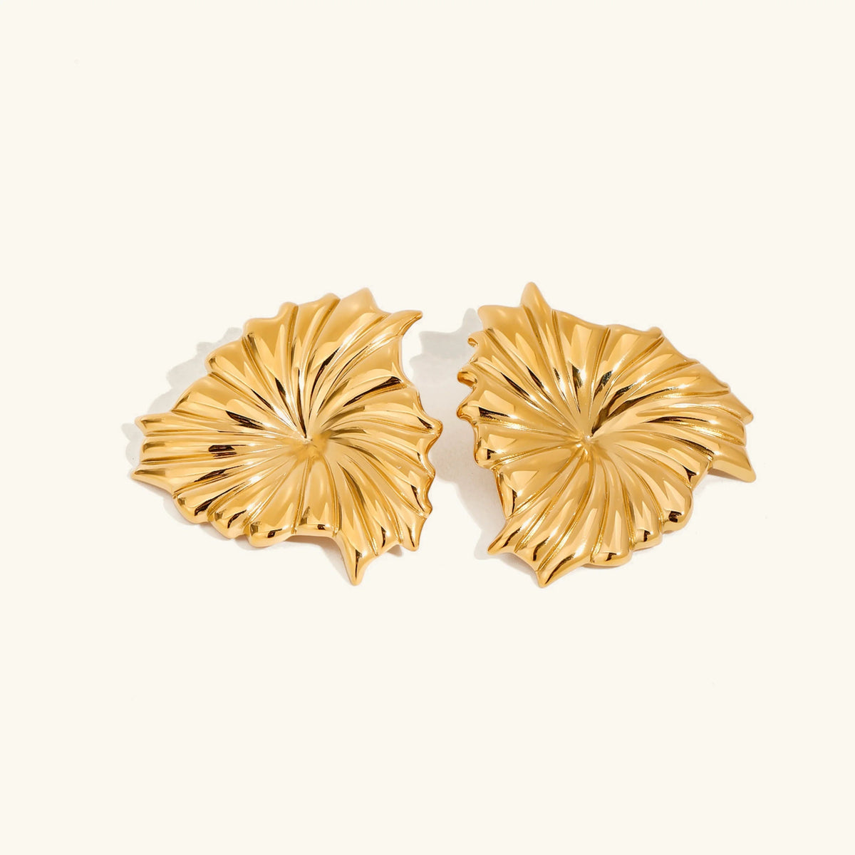 [GALE]Rafaela Sculpted Petal Gold Earrings