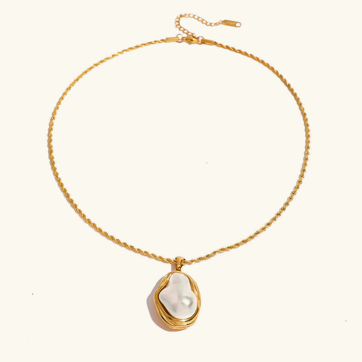 [GALE]Carly Mother Of Pearl Pendant