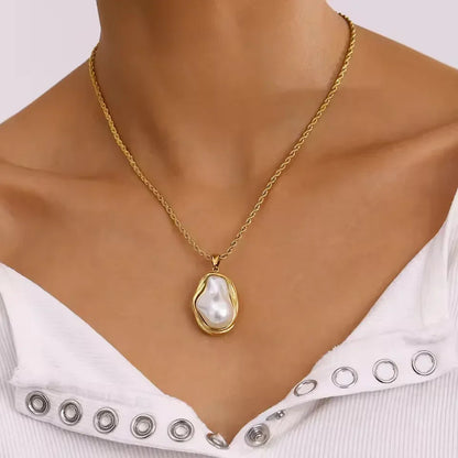[GALE]Carly Mother Of Pearl Pendant