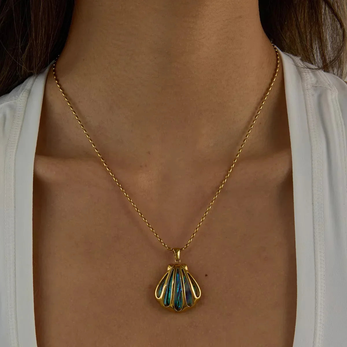 [GALE]Nixie Gold Seashell Pendant