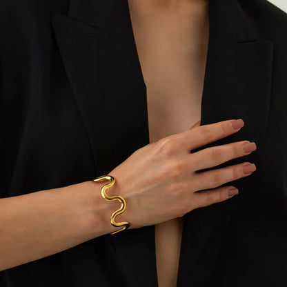 [GALE]Senna Twisted Gold Bangle