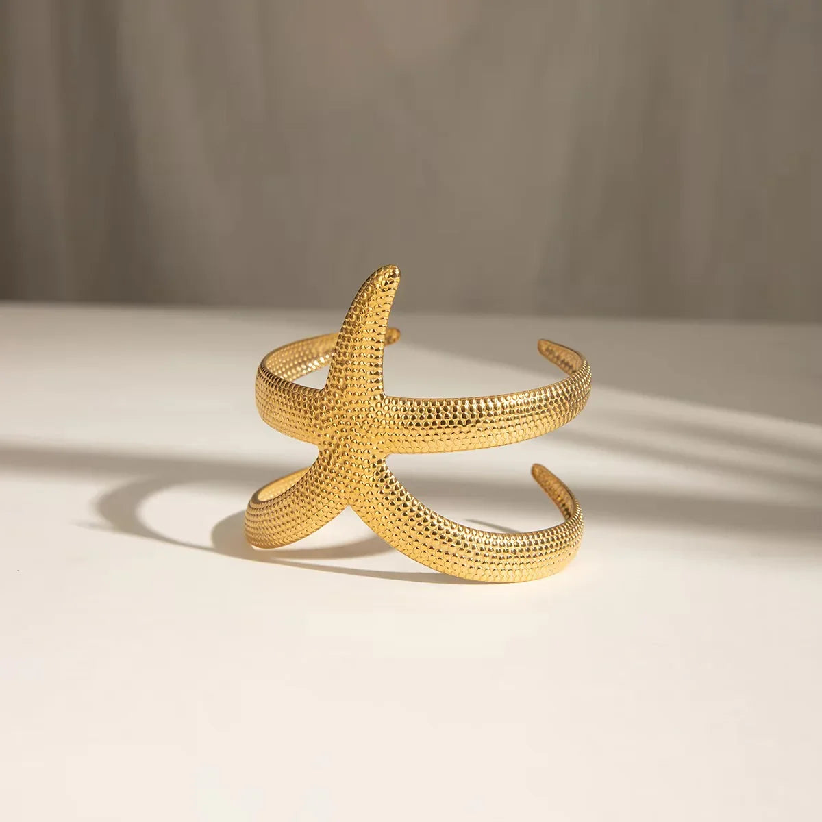 [GALE]Annika Gold Starfish Cuff