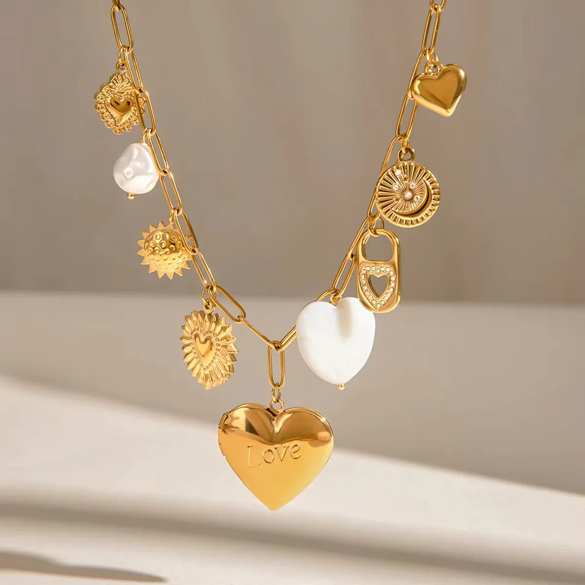 [GALE]Lianne Gold Heart Locket