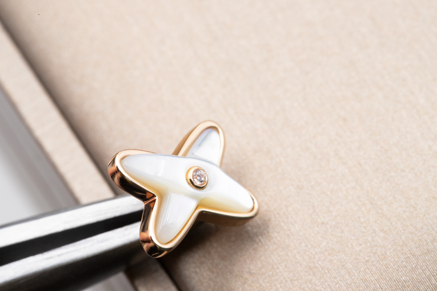 [GALE]JEUX DE WHITE POP ROSE GOLD DIAMOND EARRINGS