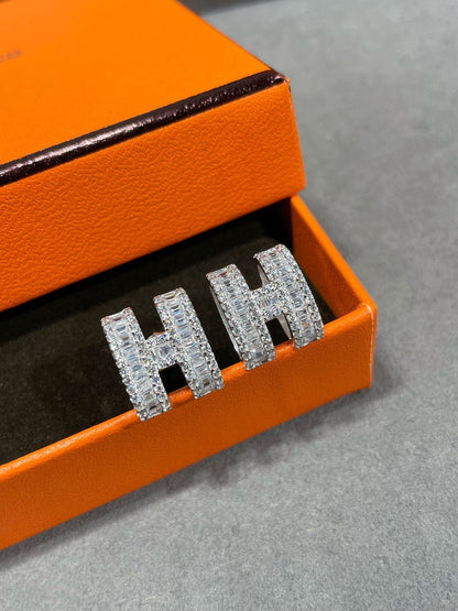 [GALE]H スタッドピアス シルバーダイヤモンド