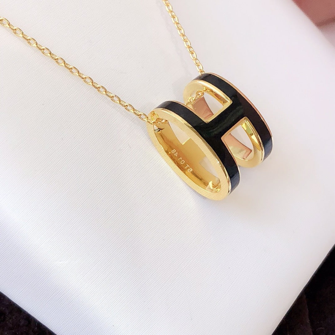 [GALE]HM CLIC SCHWARZES EMAIL-GOLD-KETTEN