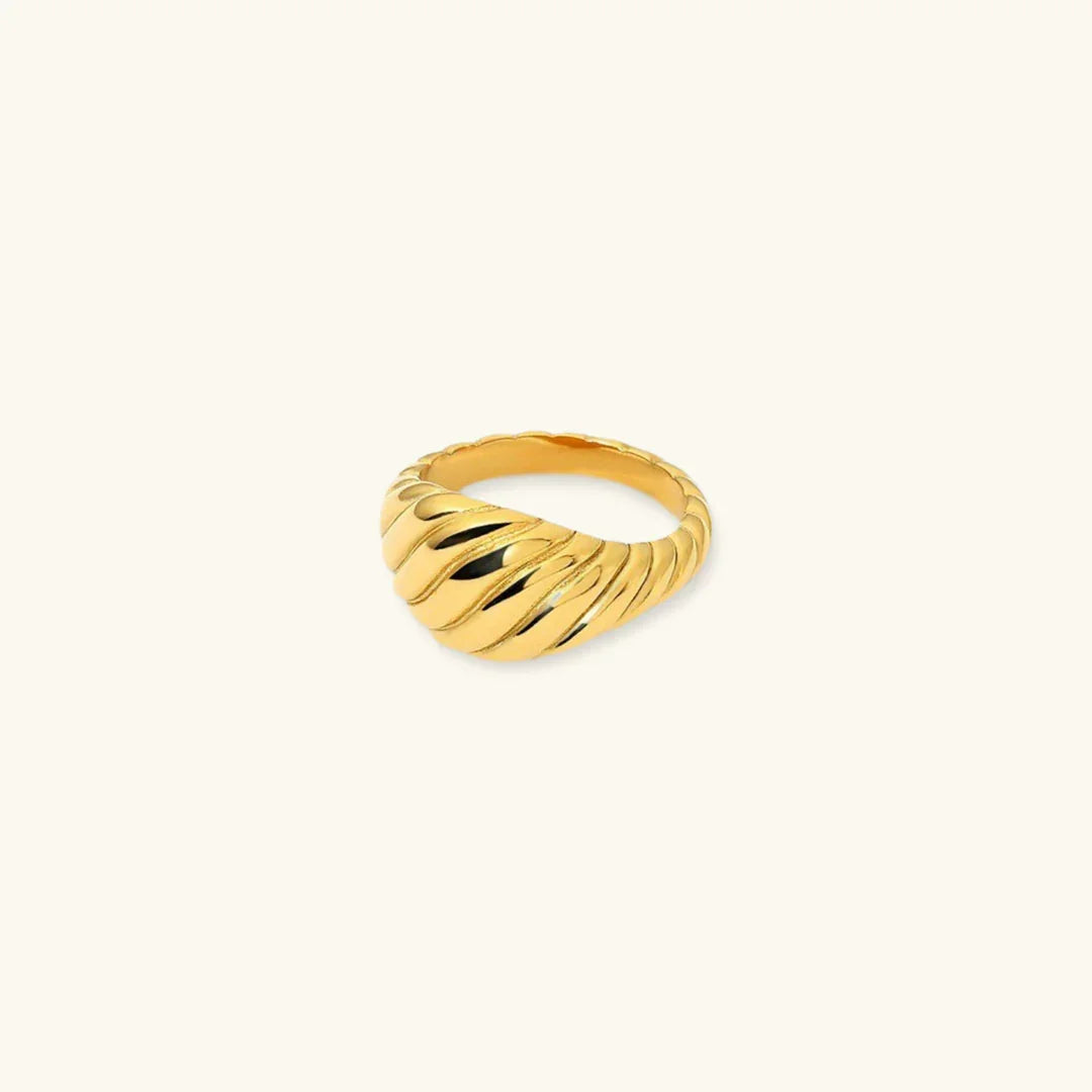 [GALE]Ylenna Gold Croissant Ring