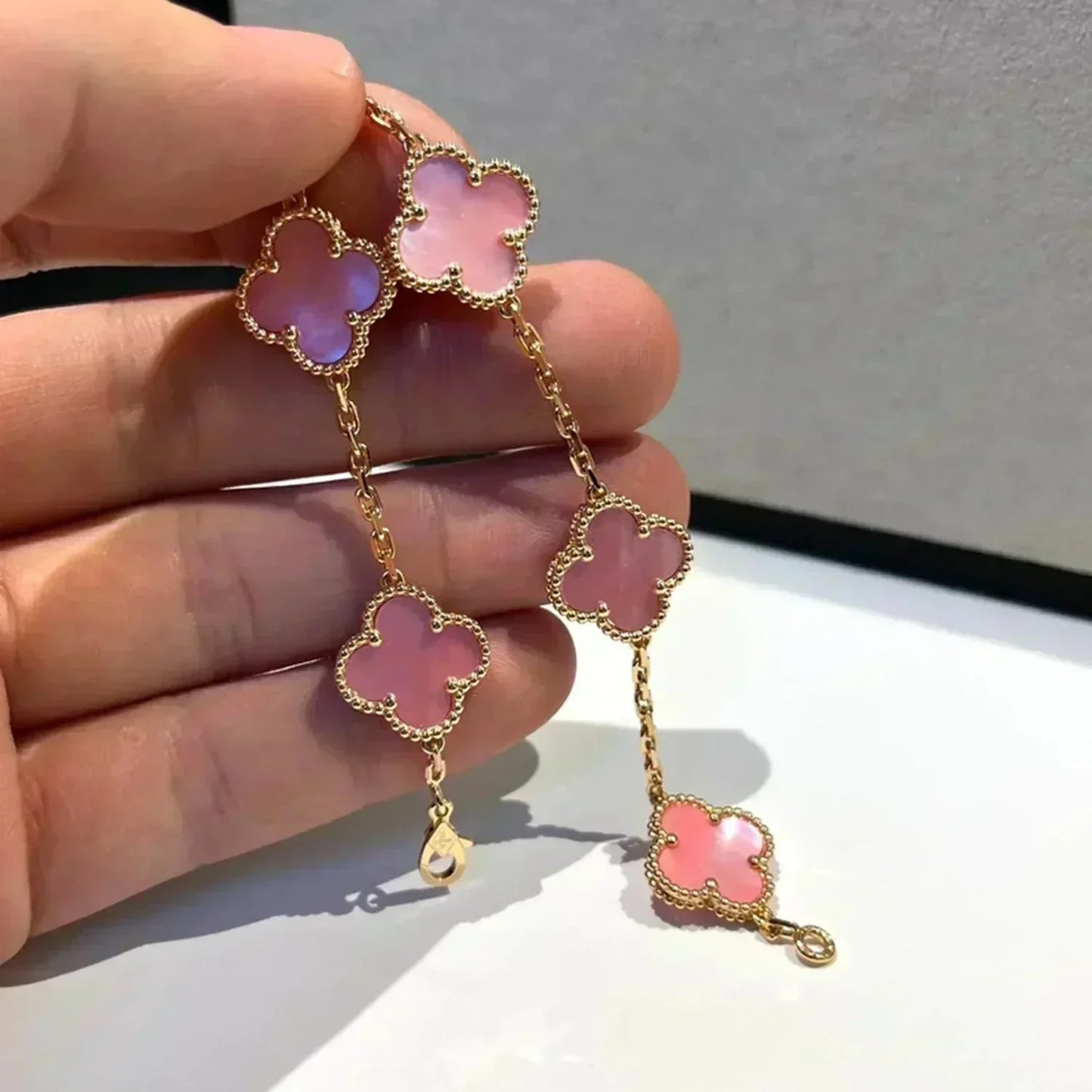 [GALE] CLOVER 5 MOTIFS  PINK MOP BRACELET COLLECTION