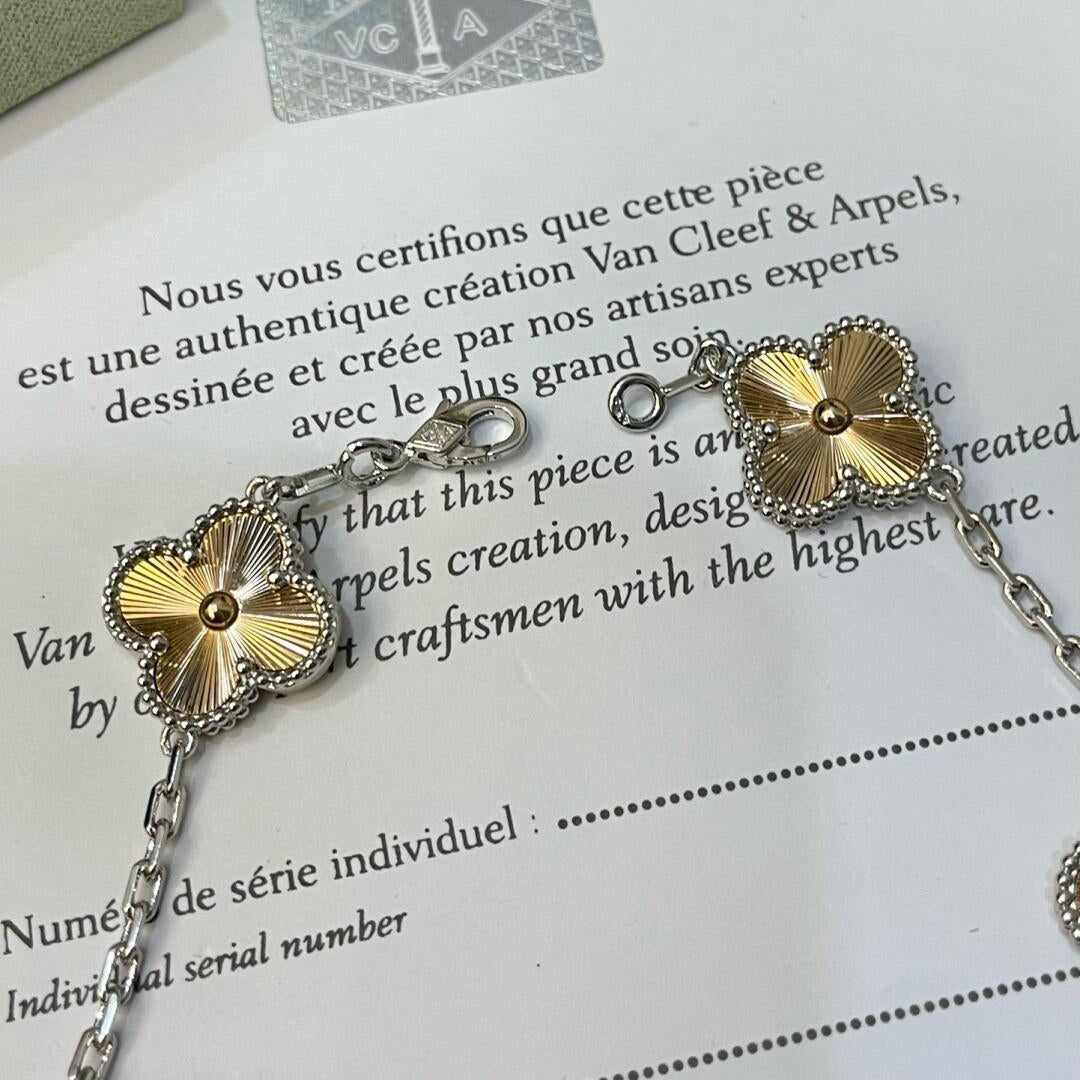 [GALE]CLOVER  5 MOTIFS  CHRISTMAS LIMITED EDITION BRACELET