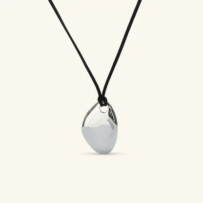 [GALE]Vionna Gold Pebble Pendant