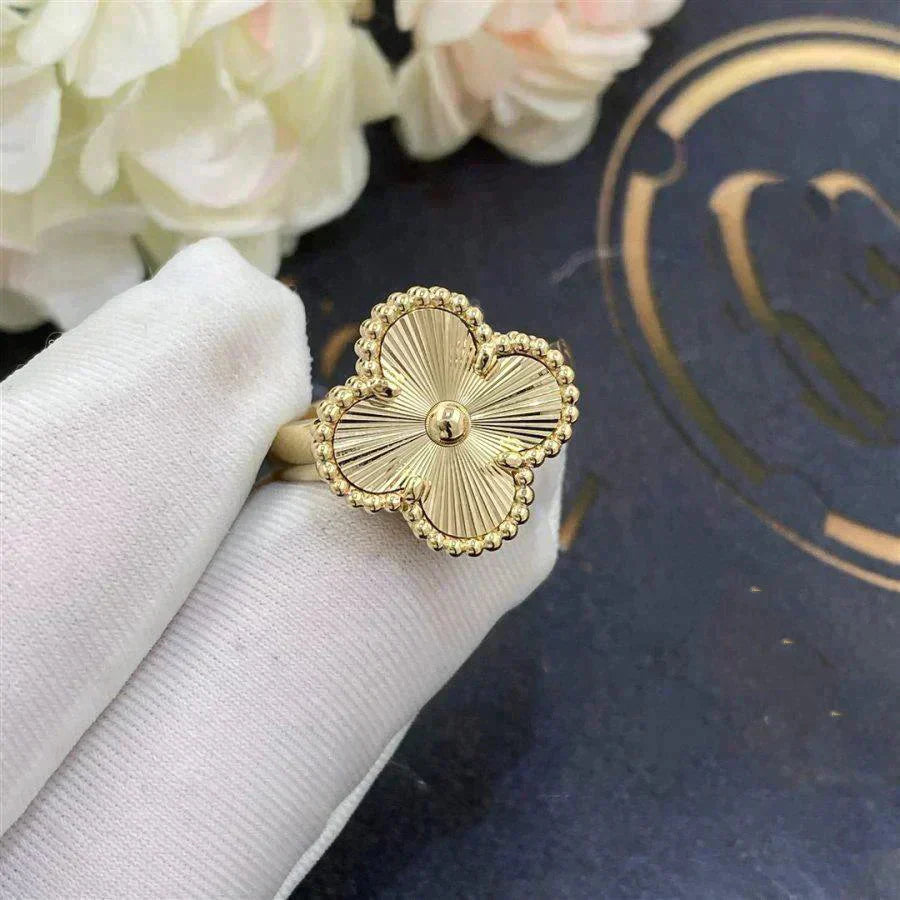 [GALE]CLOVER GOLD RING
