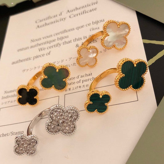 [GALE]CLOVER BETWEEN THE FINGER RING