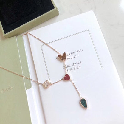 [GALE] GLÜCKSFRÜHLINGS-HALSKETTE MIT 4 MOTIVEN IN ROSÉGOLD
