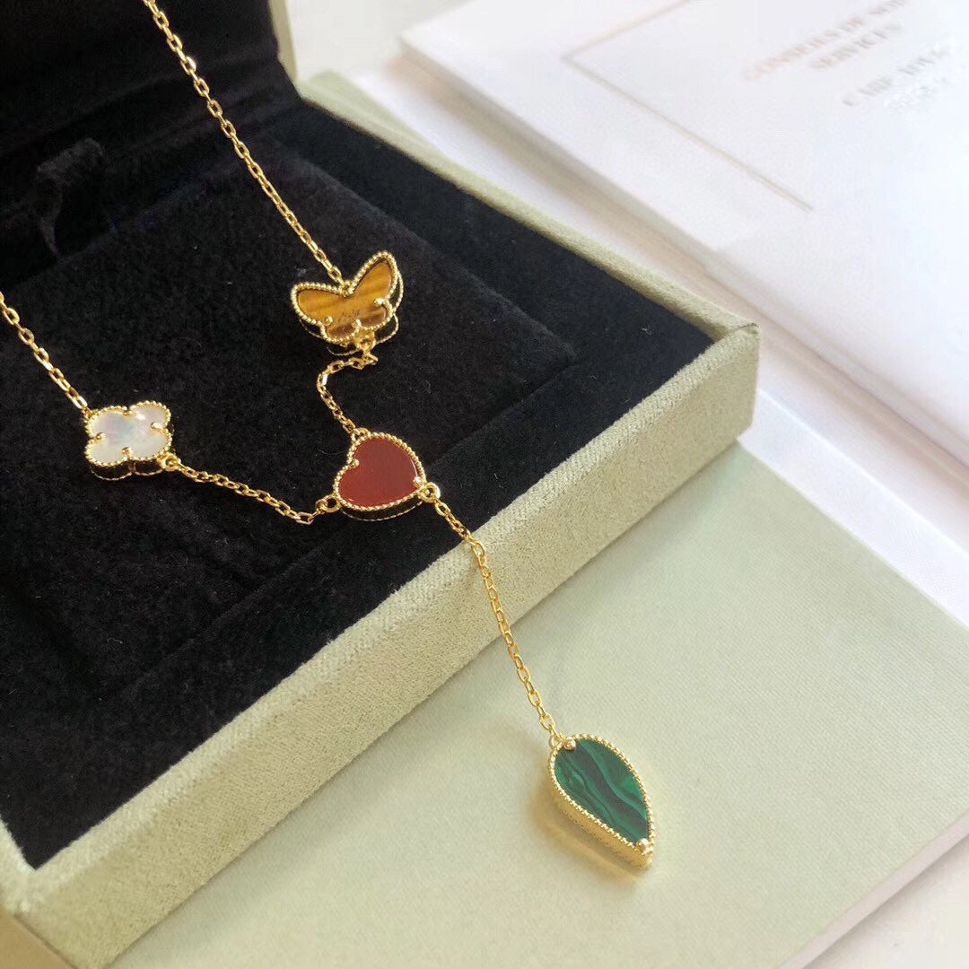 [GALE] GLÜCKSFRÜHLINGS-HALSKETTE MIT 4 MOTIVEN IN ROSÉGOLD