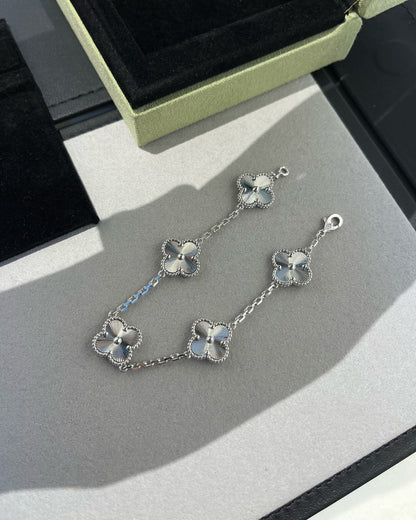 [GALE] CLOVER 5 MOTIF LASER BRACELET COLLECTION